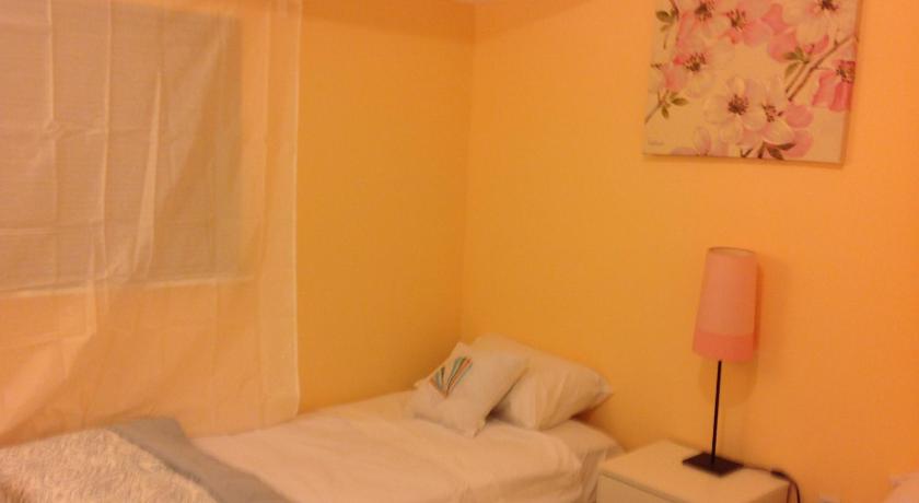 Mojoy Homesuites At Runyon photo