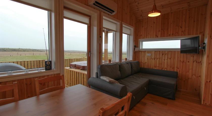 Image of One-Bedroom House 3