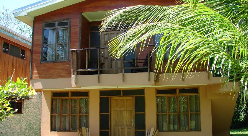 Babilonia — Hotel in Cahuita