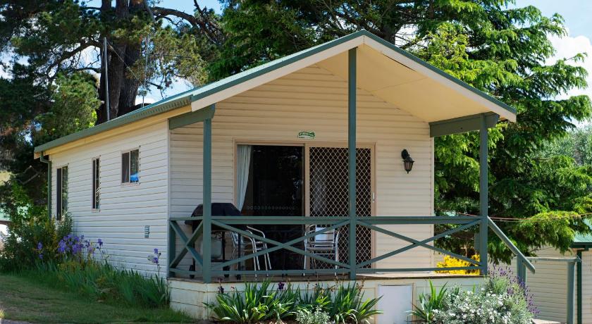 Rainbow Pines Tourist Caravan Park photo