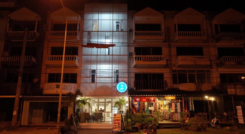 Image of 1 Person in 6-Bed Dormitory - Female Only 5