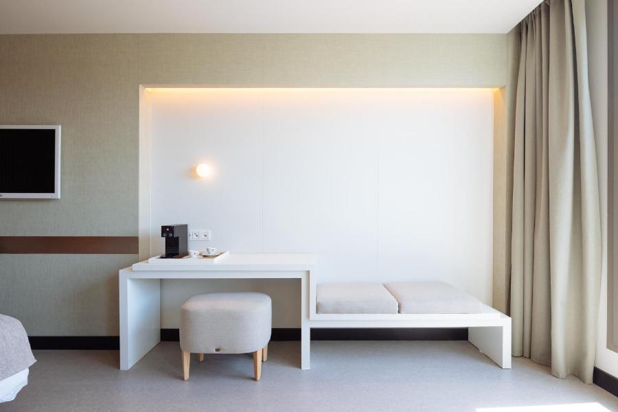 The Mirror Hotel 