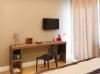 7th Floor Suite