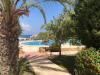 Modern, pool-side 2 bedroomed apartment