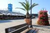 Sea Port CELEBRITY Apartment - Lets4Holiday