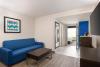 Holiday Inn Express & Suites Sarasota East, an IHG Hotel
