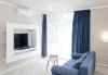 ~Sunny Blue ~ One-Bedroom Flat with Balcony