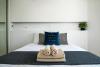 Phaedrus Living: Seaside Luxury Flat Lighthouse 65