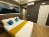 7th Floor Suite