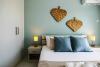 Phaedrus Living: City View Fountain Court 113