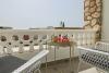 Phaedrus Living: City View Fountain Court 113