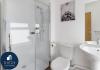 FLATZY - 6 bed Oasis Close to Football Stadiums