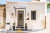 Antigone's Lux Home 5 mins walk to beach, old town, city