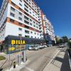 Brand new luxury apartment meters from the subway