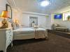 Brookside Hotel & Restaurant