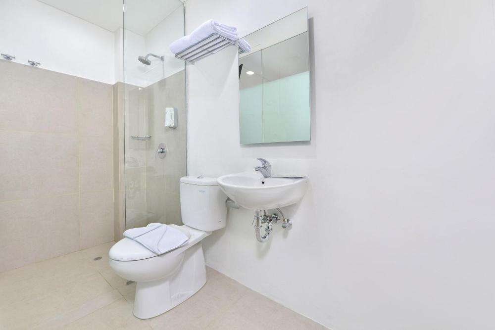 whiz hotel falatehan jakarta