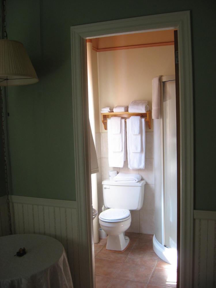 Room image 3