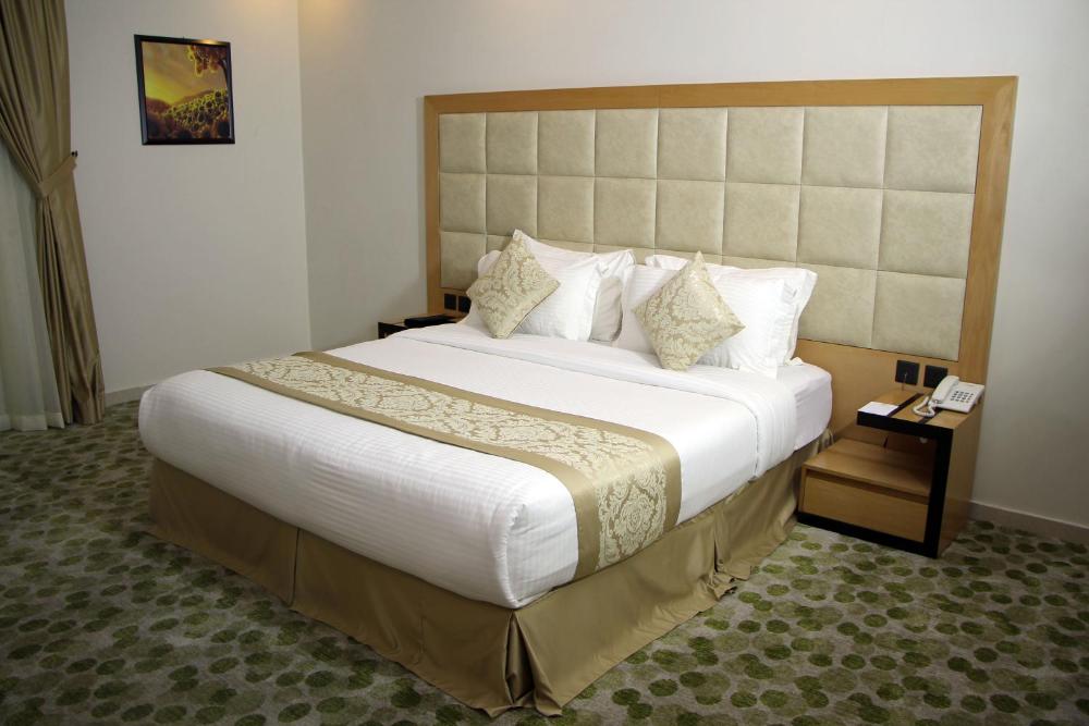 Room image 5