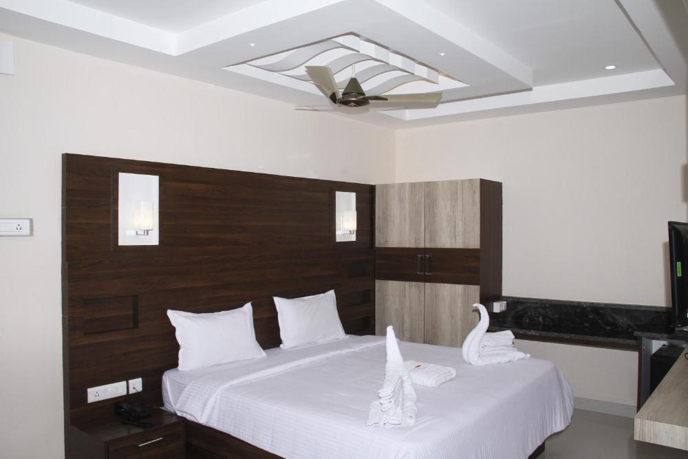 Jeyam Residency