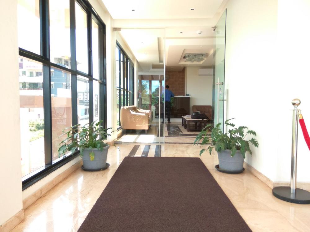 Hotel Manasi Pride, Satara