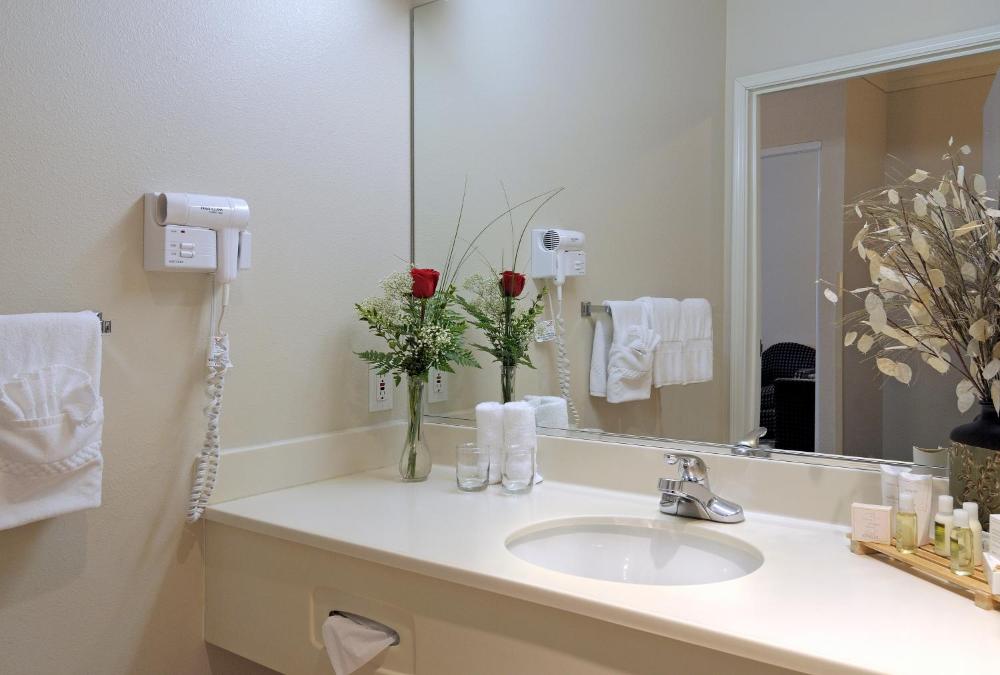 Foto - Holiday Inn Express & Suites - Tulare, an IHG Hotel