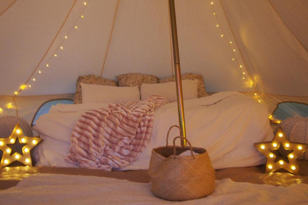 Glamping Society Medium Bell Tent أسعار والصور وملاحظات وعنوان سنغافورة