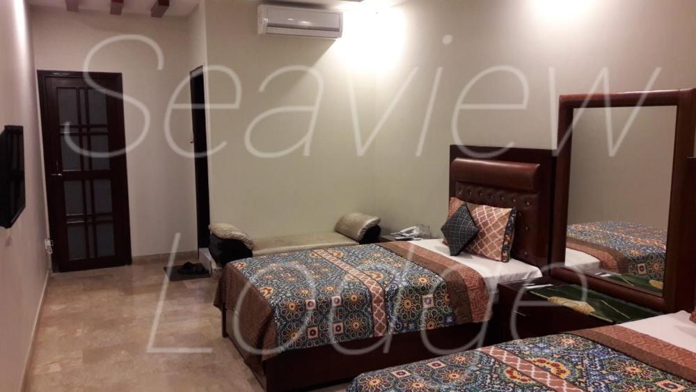 Room image 4