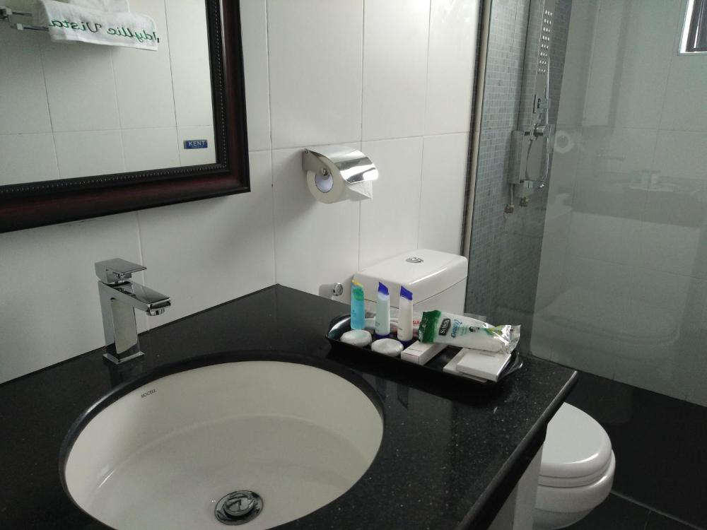 Room Image 4