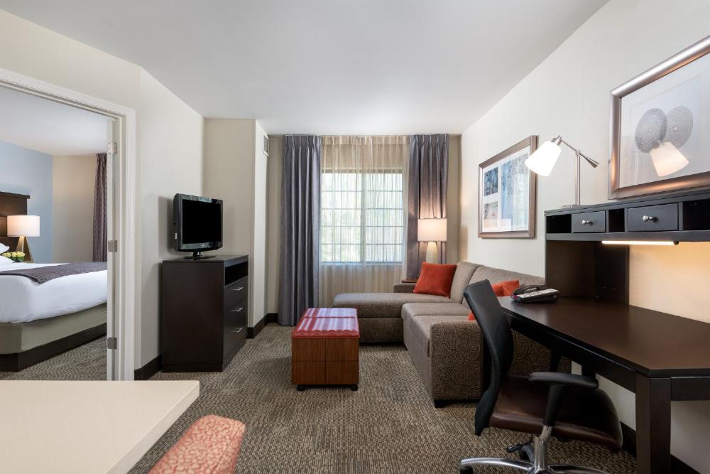 Foto - Staybridge Suites Chantilly Dulles Airport, an IHG Hotel