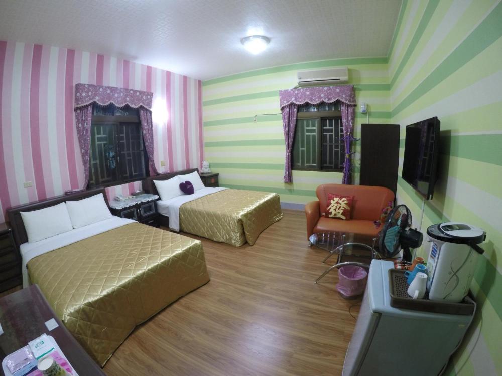 reny lake warm hostel