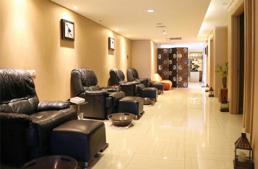 Golden Tulip Galaxy Banjarmasin Prices Photos Reviews - 