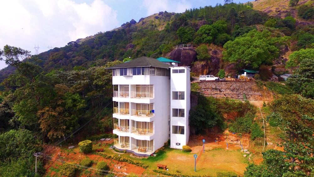 THE CLIFF RESORT