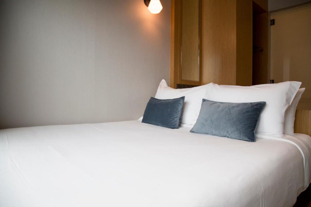 Hotel Bencoolen Hong Kong Street Sg Clean Staycation Approved Prices Photos Reviews Address Singapore