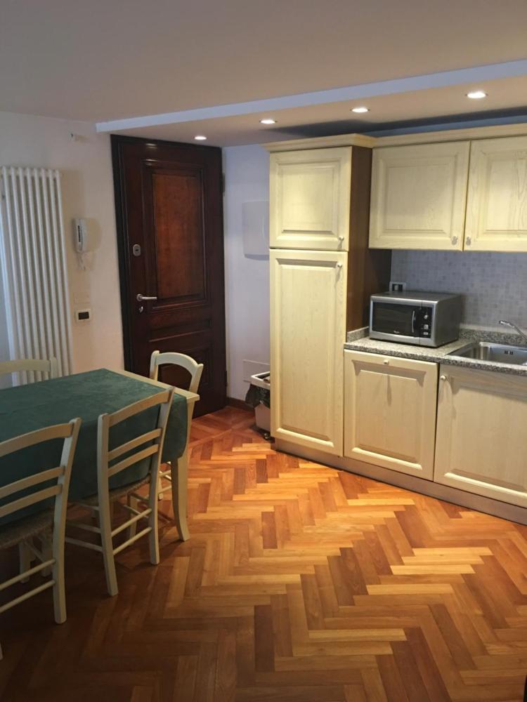 Room image 4