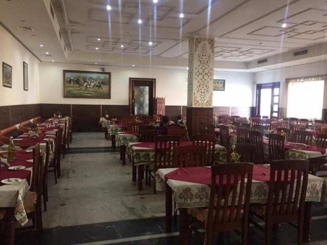 Hotel Glitz