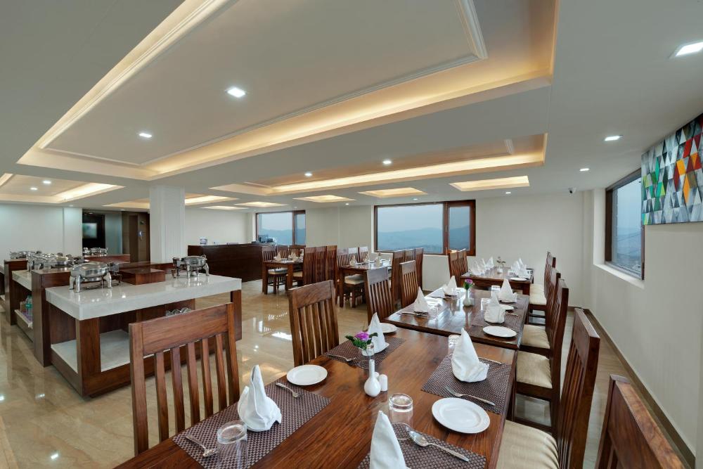 The Twin Towers Hotel New Kufri