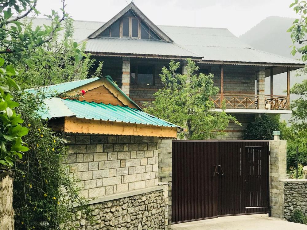 Apple Tree Cottages At Batahar Manali Prices Photos Reviews