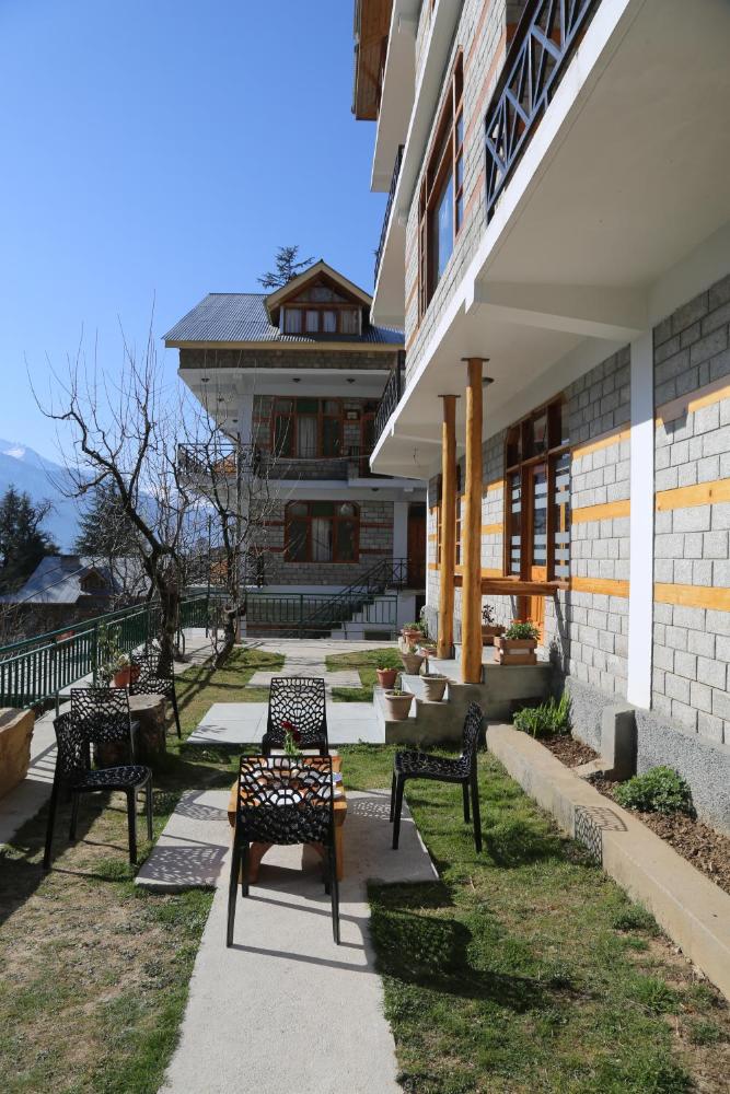 Mountain Trail Manali Hotel