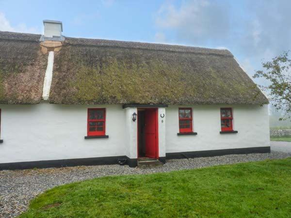 No 9 Tipperary Thatched Cottages Nenagh Prices Photos Reviews