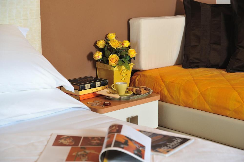 Room image 4
