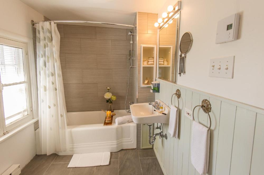 Room image 2