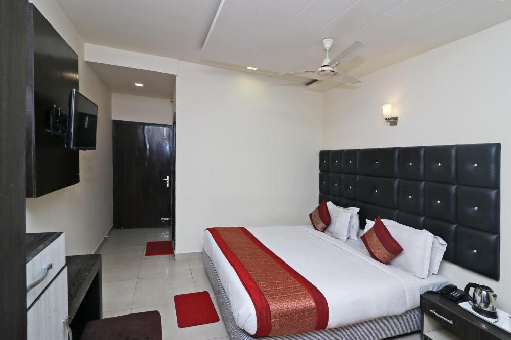 Oyo 14924 Royal Rosette Prices Photos Reviews Address India - 
