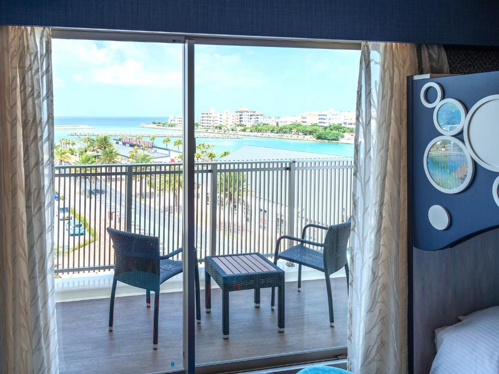 라 젠트 호텔 오키나와 차탄 (La'gent Hotel Okinawa Chatan Hotel and Hostel)