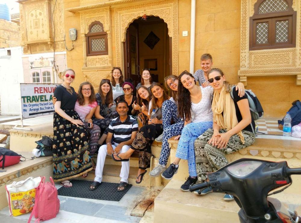 Ratan Hostel