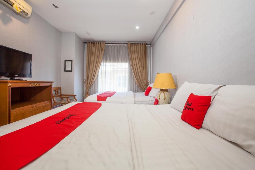 Reddoorz Plus Hr Muhammad Prices Photos Reviews Address
