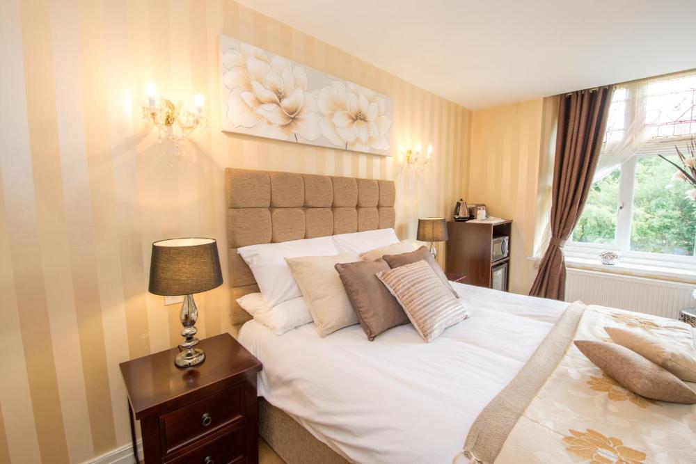 Room Image 3