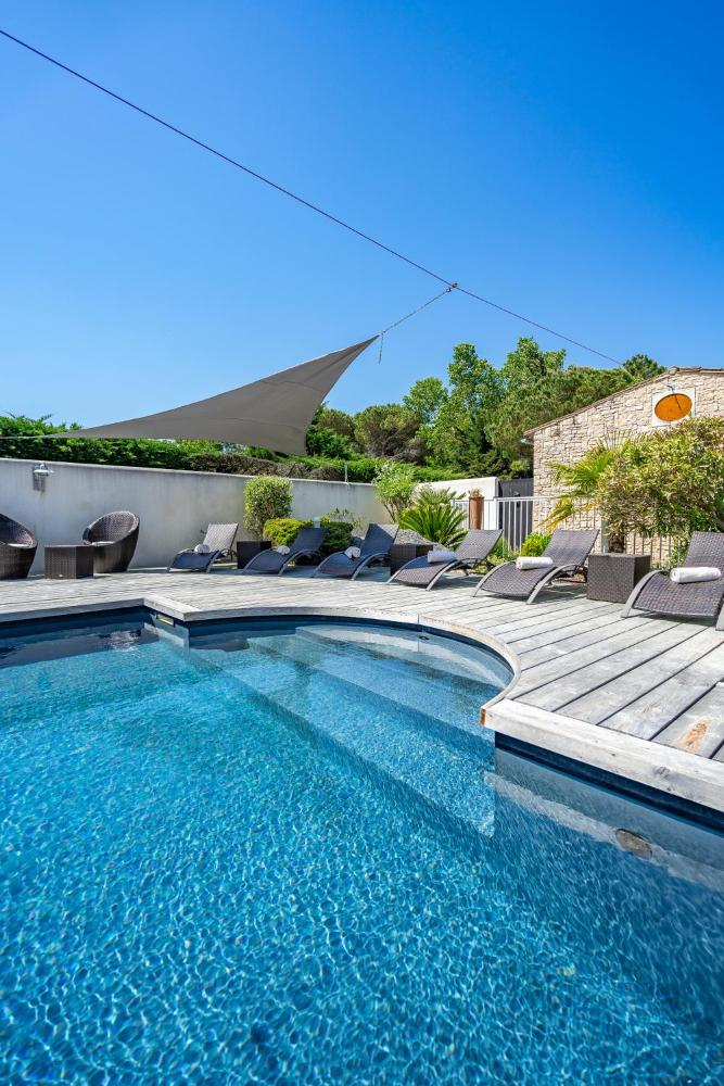 elegance suites hotel