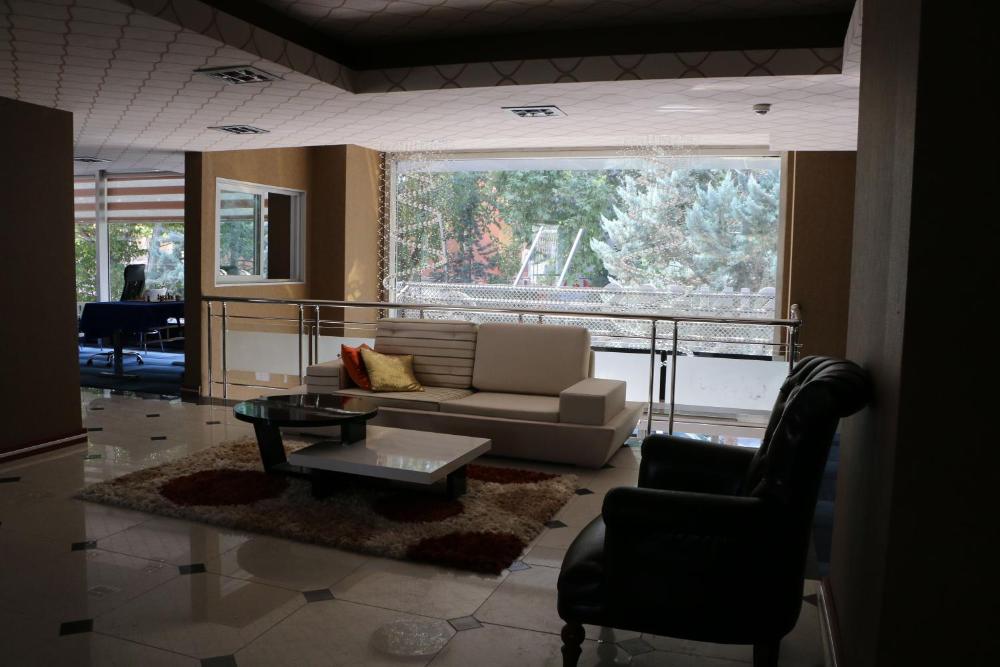 business grand hotel