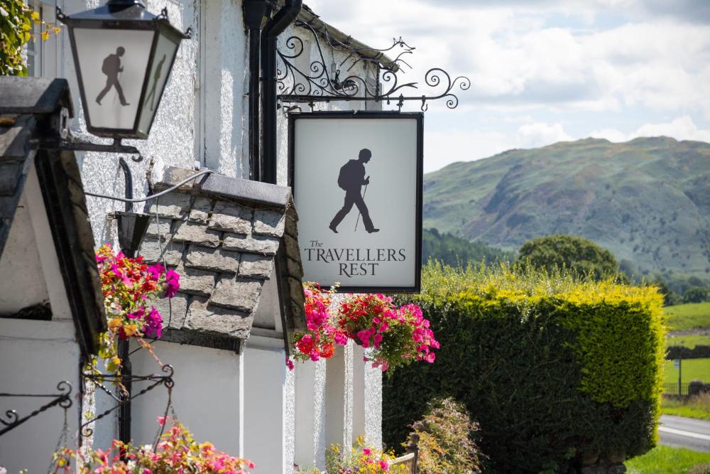 Pet Friendly Hotels in Lake District for 6 Adults (December 2024)