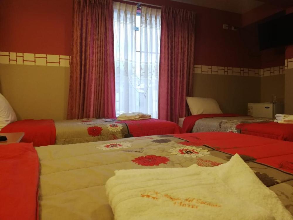 Room image 4